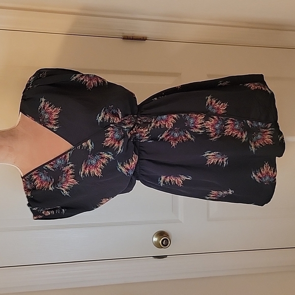 Petticoat Alley Kimono Dress, firecracker pattern.  Size S - Picture 1 of 6